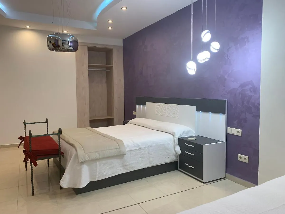 Hostal Poeta Machado Baeza